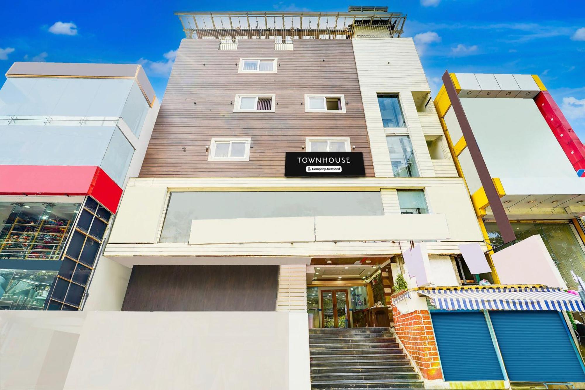 Super Townhouse Mg Road Near Commercial Street بنغالور المظهر الخارجي الصورة