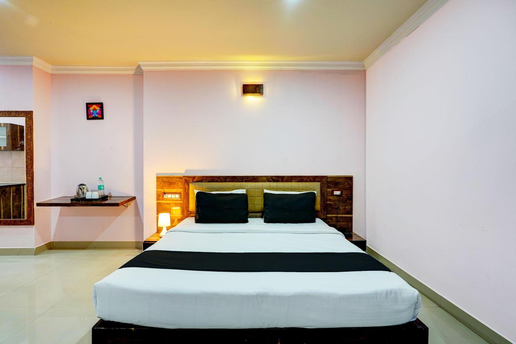 Super Townhouse Mg Road Near Commercial Street بنغالور المظهر الخارجي الصورة